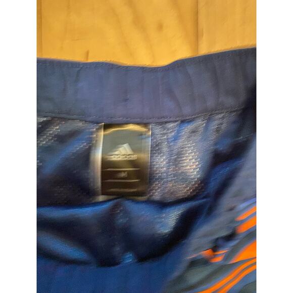 Boys youth adidas swimming trunks size medium - Picture 2 of 3